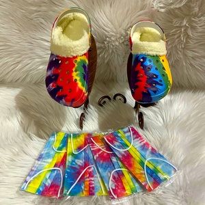 Tie Dye Fur Lined Clogs with 4 Matching Disposable Tie Dye Masks Brand New